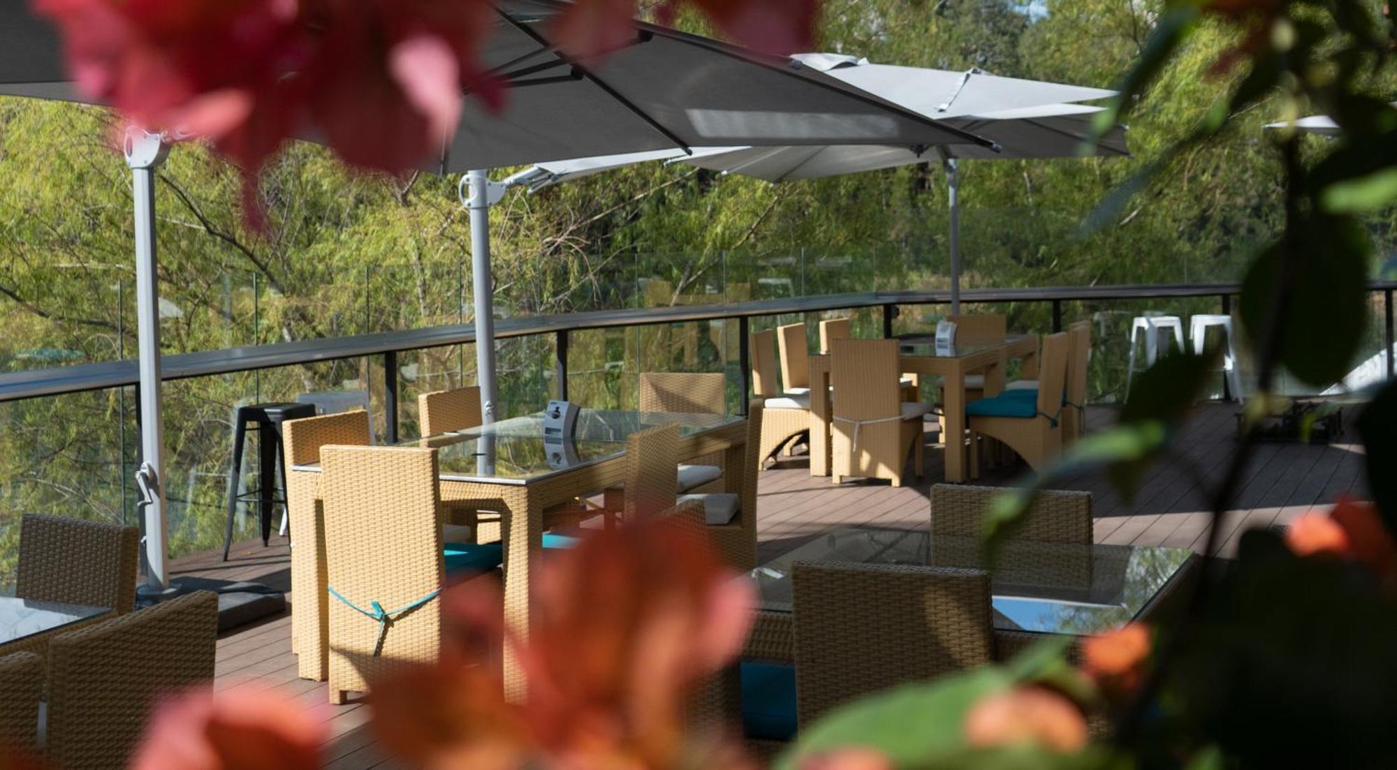 Hotel Los Recuerdos กัวตาเป ภายนอก รูปภาพ The Deck