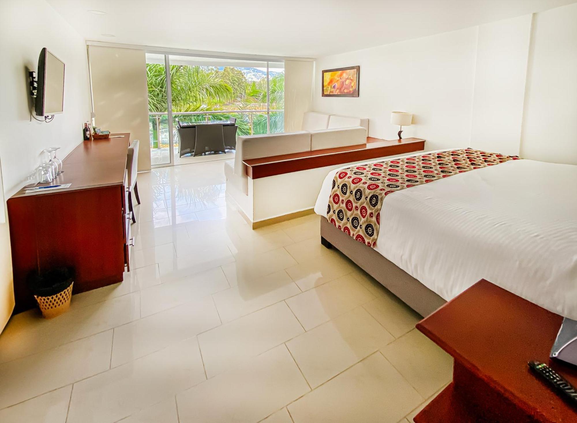 Hotel Los Recuerdos กัวตาเป ภายนอก รูปภาพ Junior Suite