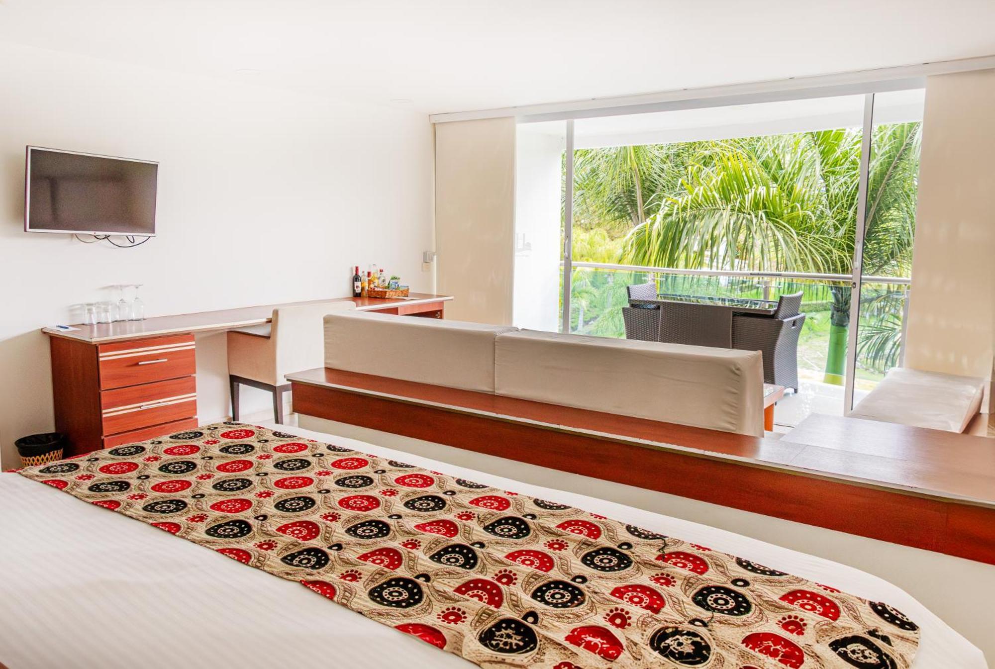 Hotel Los Recuerdos กัวตาเป ภายนอก รูปภาพ A room at the hotel